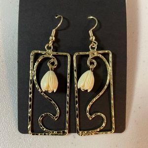 Pikake Flower/Hamilton Gold Earrings
